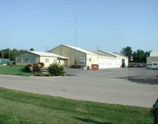 651 58th Ave Ct SW, Cedar Rapids, IA for sale - Primary Photo - Image 1 of 1