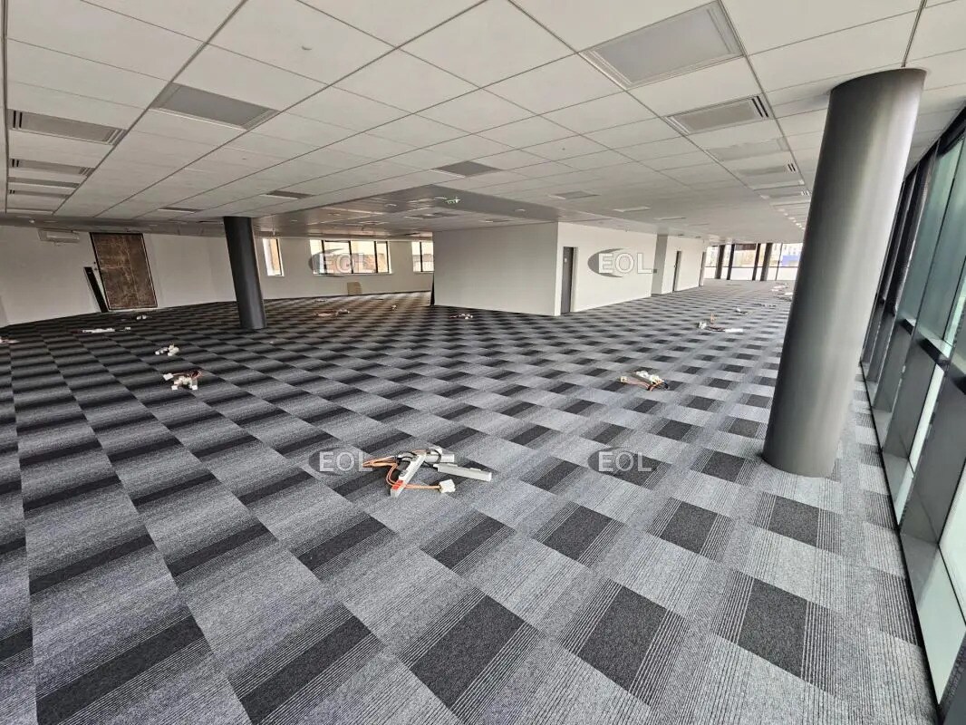 Office in Ivry-sur-Seine for lease Interior Photo- Image 1 of 33
