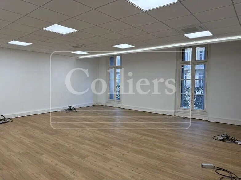 34 Rue De La Republique, Marseille for lease - Interior Photo - Image 1 of 3