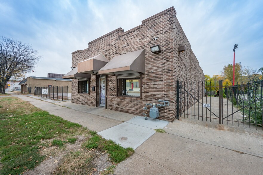 7025 Prospect Ave, Kansas City, MO, 64132 Restaurant Property For