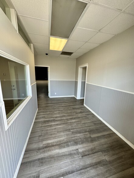 1550 Gilbreth Rd, Burlingame, CA for lease - Building Photo - Image 3 of 15