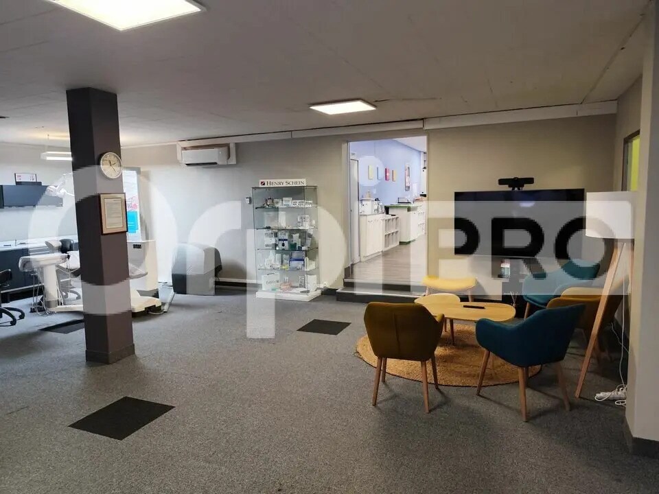 Office in Limoges for lease Interior Photo- Image 1 of 8