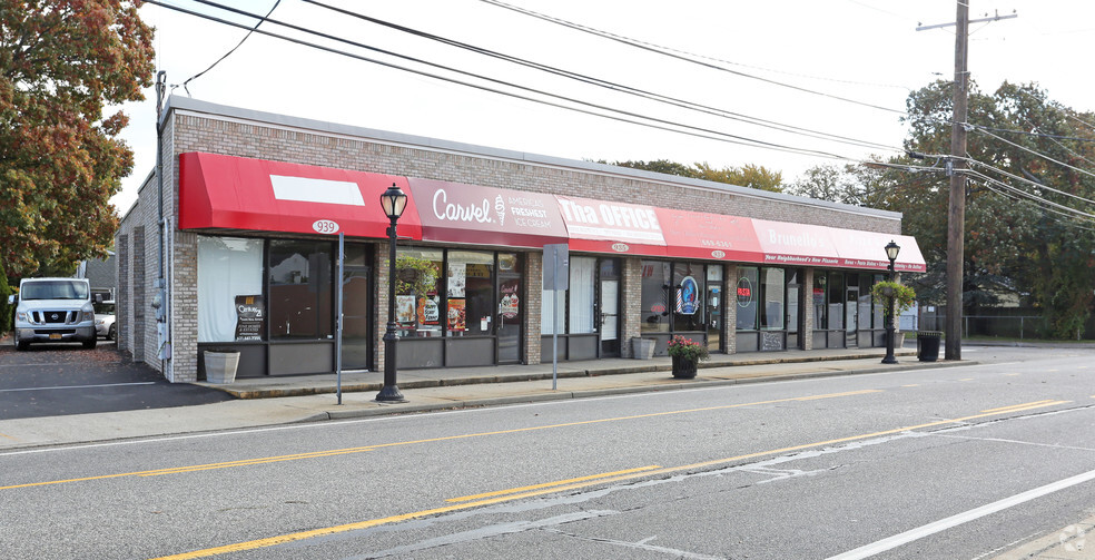 929-939 Little East Neck Rd, West Babylon, NY for sale - Primary Photo - Image 1 of 1