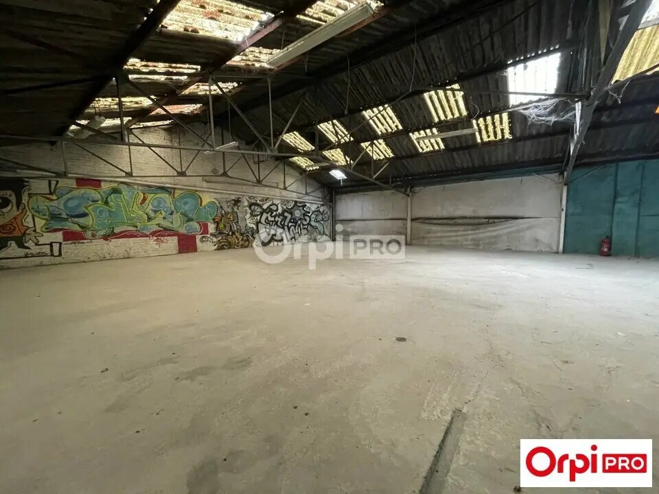 Flex in Lille for lease Building Photo- Image 1 of 5