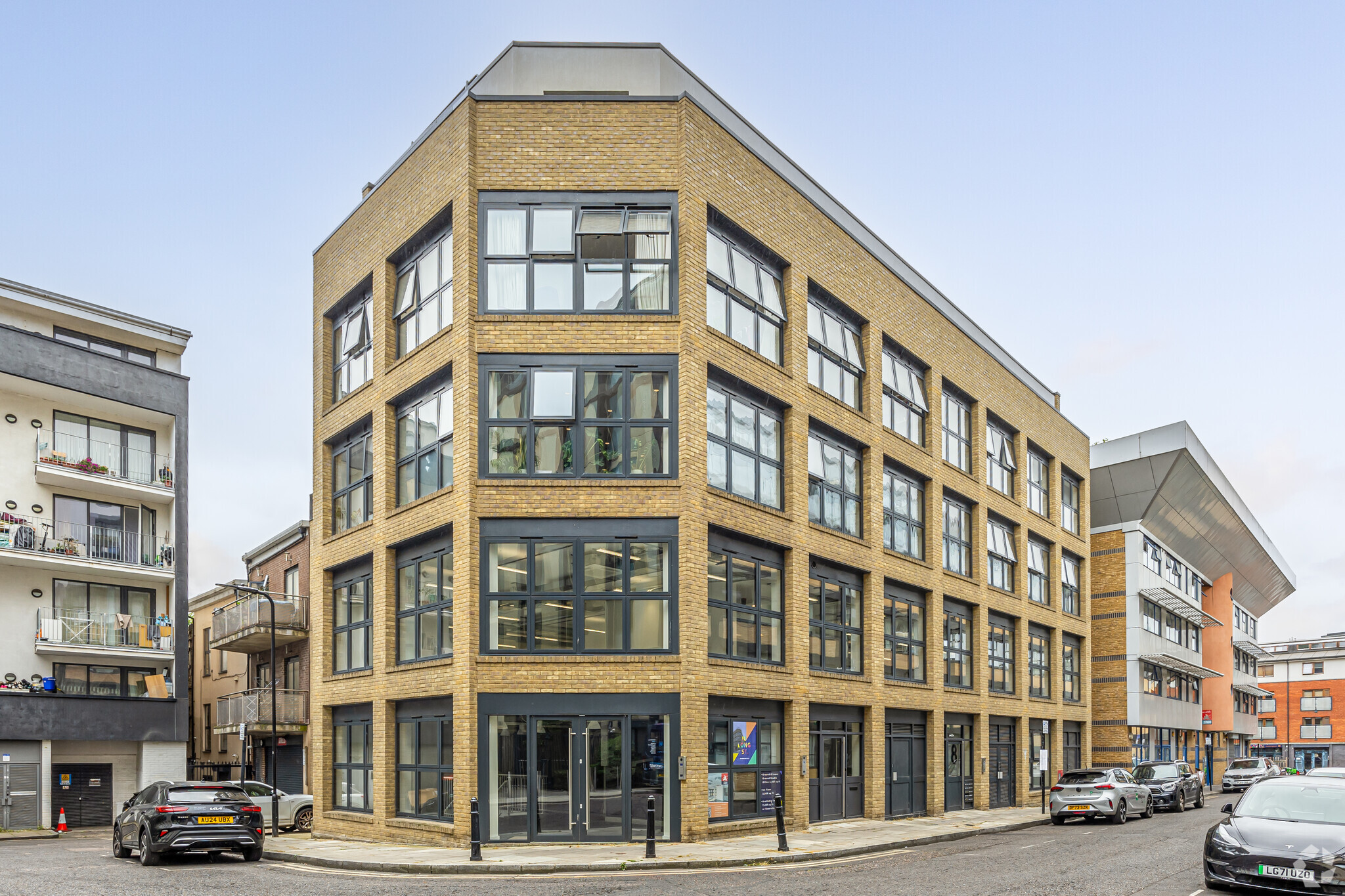 8 Long St, London for lease Primary Photo- Image 1 of 3