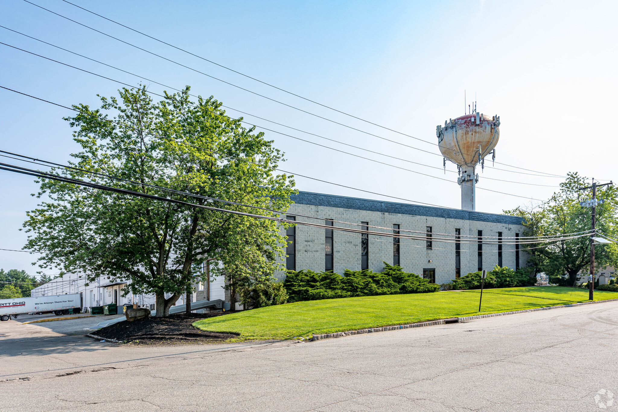 18 Commerce Rd, Fairfield, NJ for sale Primary Photo- Image 1 of 1