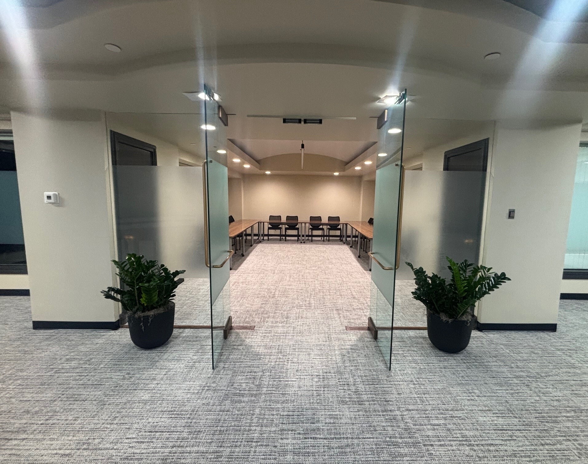 429 N Pennsylvania St, Indianapolis, IN for lease Interior Photo- Image 1 of 2