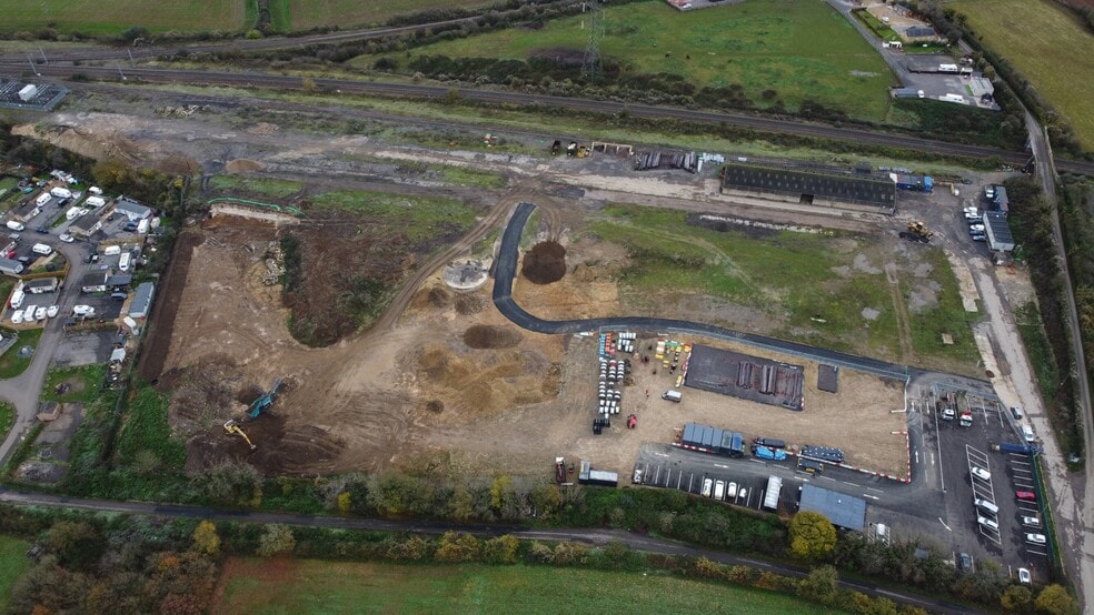 Easton Ln, Chippenham for lease - Building Photo - Image 2 of 4