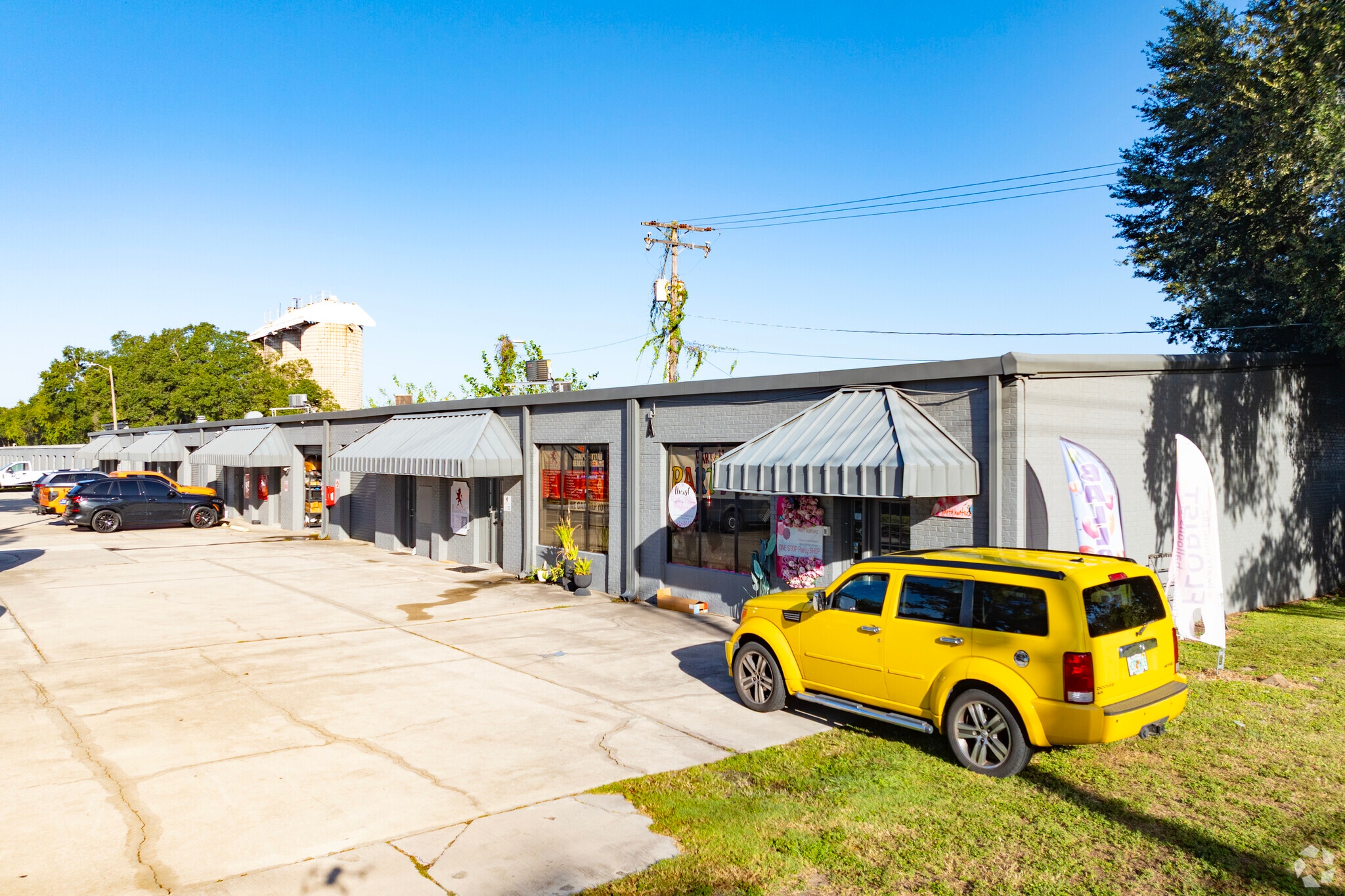 501 S Falkenburg Rd, Tampa, FL for lease Building Photo- Image 1 of 12