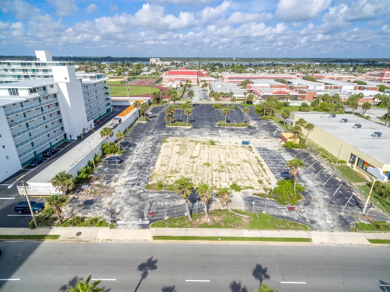 2735 N Atlantic Ave, Daytona Beach, FL for sale - Building Photo - Image 1 of 1