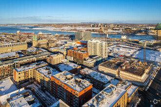 2120-2190 Rue Sainte-Catherine E, Montréal, QC - aerial  map view