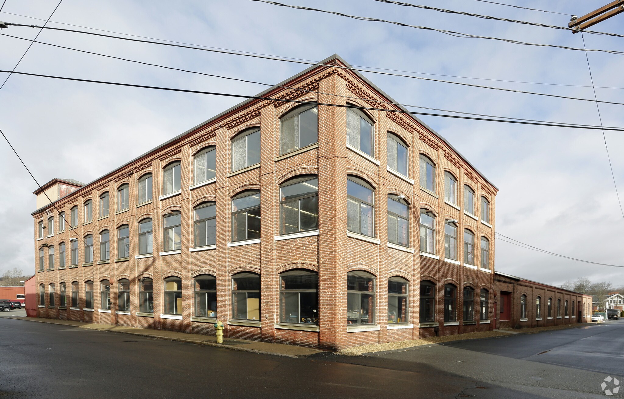 11 Chestnut St, Amesbury, MA for sale Primary Photo- Image 1 of 1