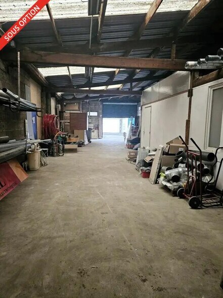 Flex in Soissons for lease - Interior Photo - Image 3 of 4