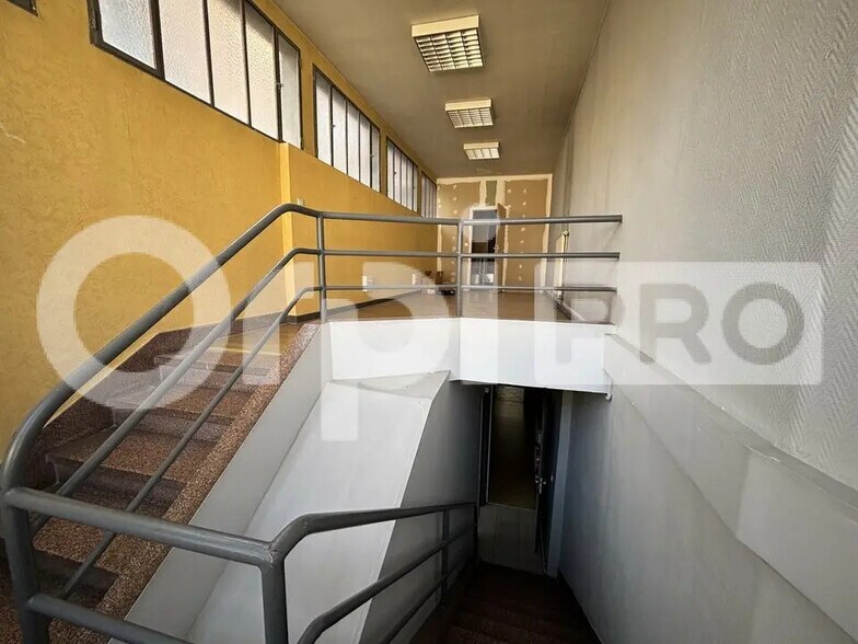 Office in Montluçon for sale - Interior Photo - Image 2 of 5