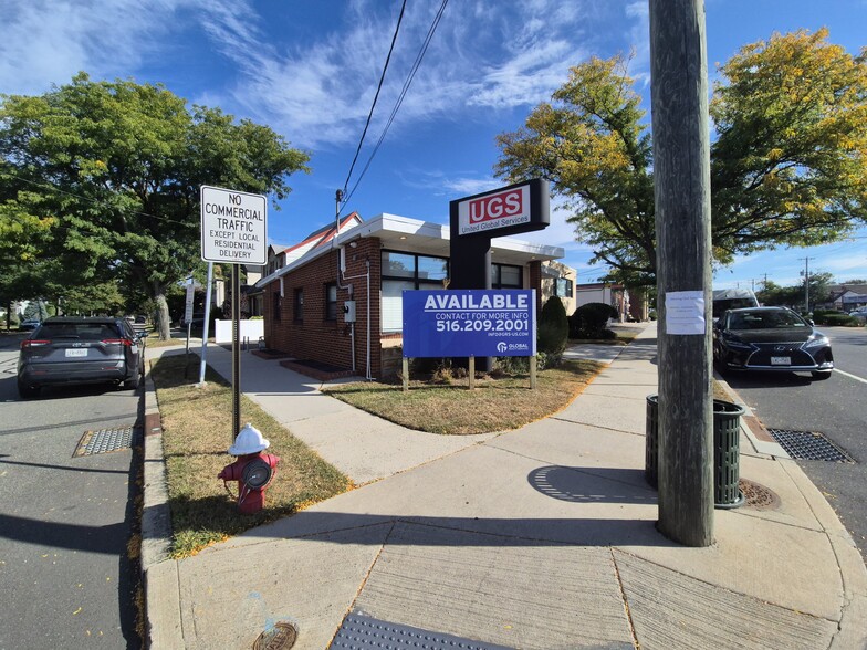 192 Hillside Ave, Williston Park, NY for sale - Building Photo - Image 1 of 12