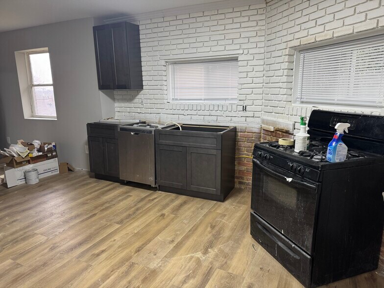 922 Ridge Rd Se, Washington, DC for lease - Interior Photo - Image 2 of 16