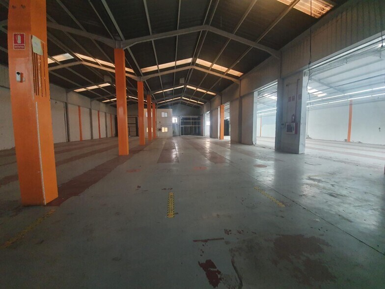 Industrial in SEVILLA for lease - Building Photo - Image 3 of 16