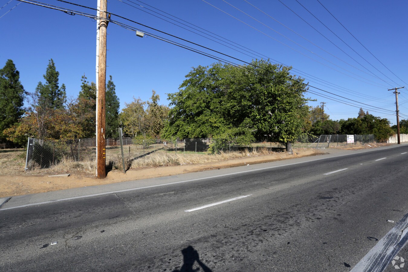 8111 Gerber Rd, Sacramento, CA 95828