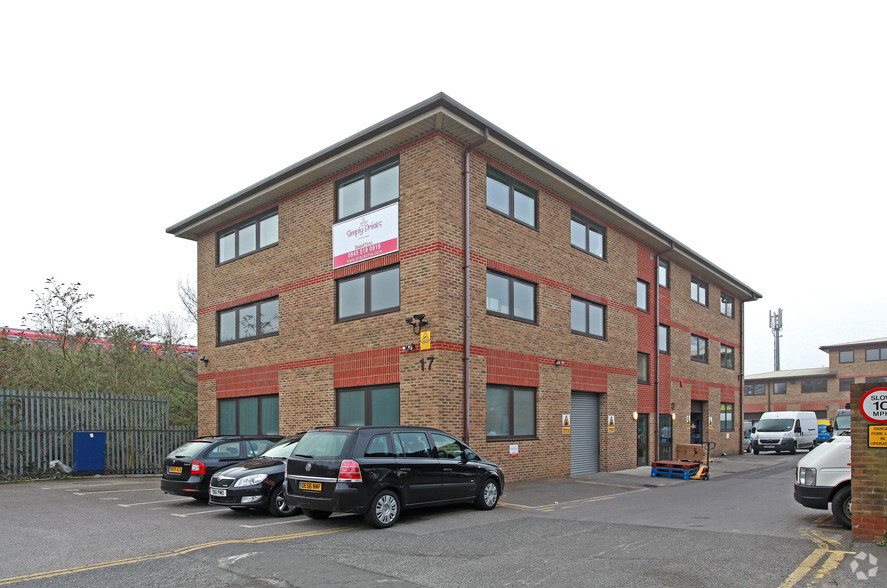 22 Ravensbury Ter, London for sale - Primary Photo - Image 1 of 1