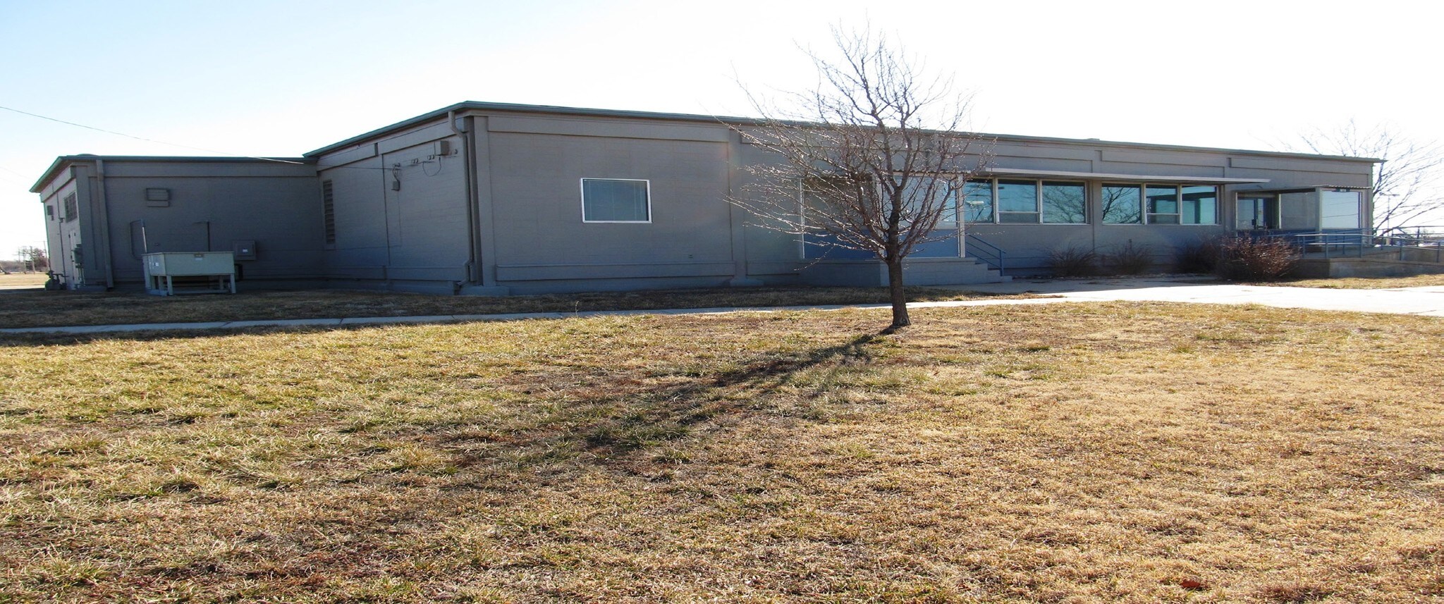 3213 Arnold Ave, Salina, KS for lease Primary Photo- Image 1 of 3