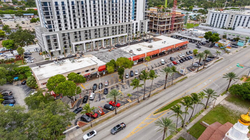 100-128 S Federal Hwy, Dania, FL for lease - Building Photo - Image 2 of 9