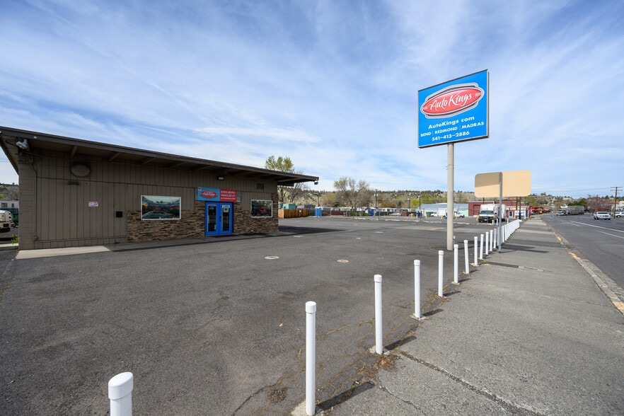 40 Nw 4th St, Madras, OR for sale - Building Photo - Image 3 of 10