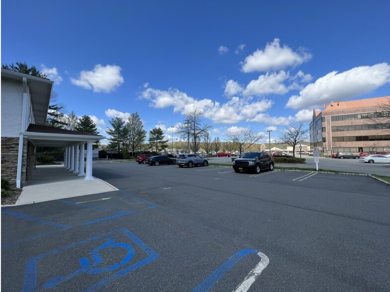 79 Sunset Strip, Succasunna, NJ for lease - Building Photo - Image 2 of 18