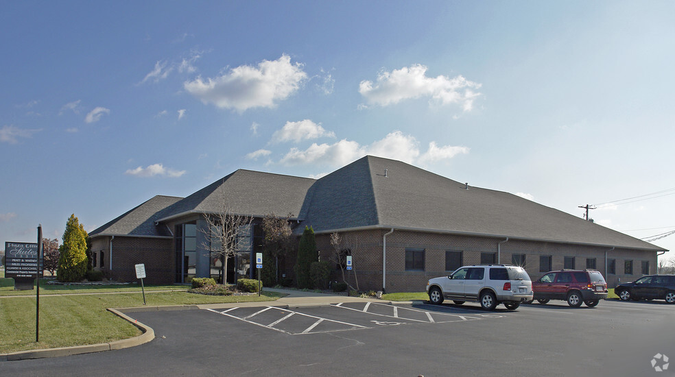 1331 Park Plaza Dr, O'Fallon, IL for lease - Primary Photo - Image 1 of 9