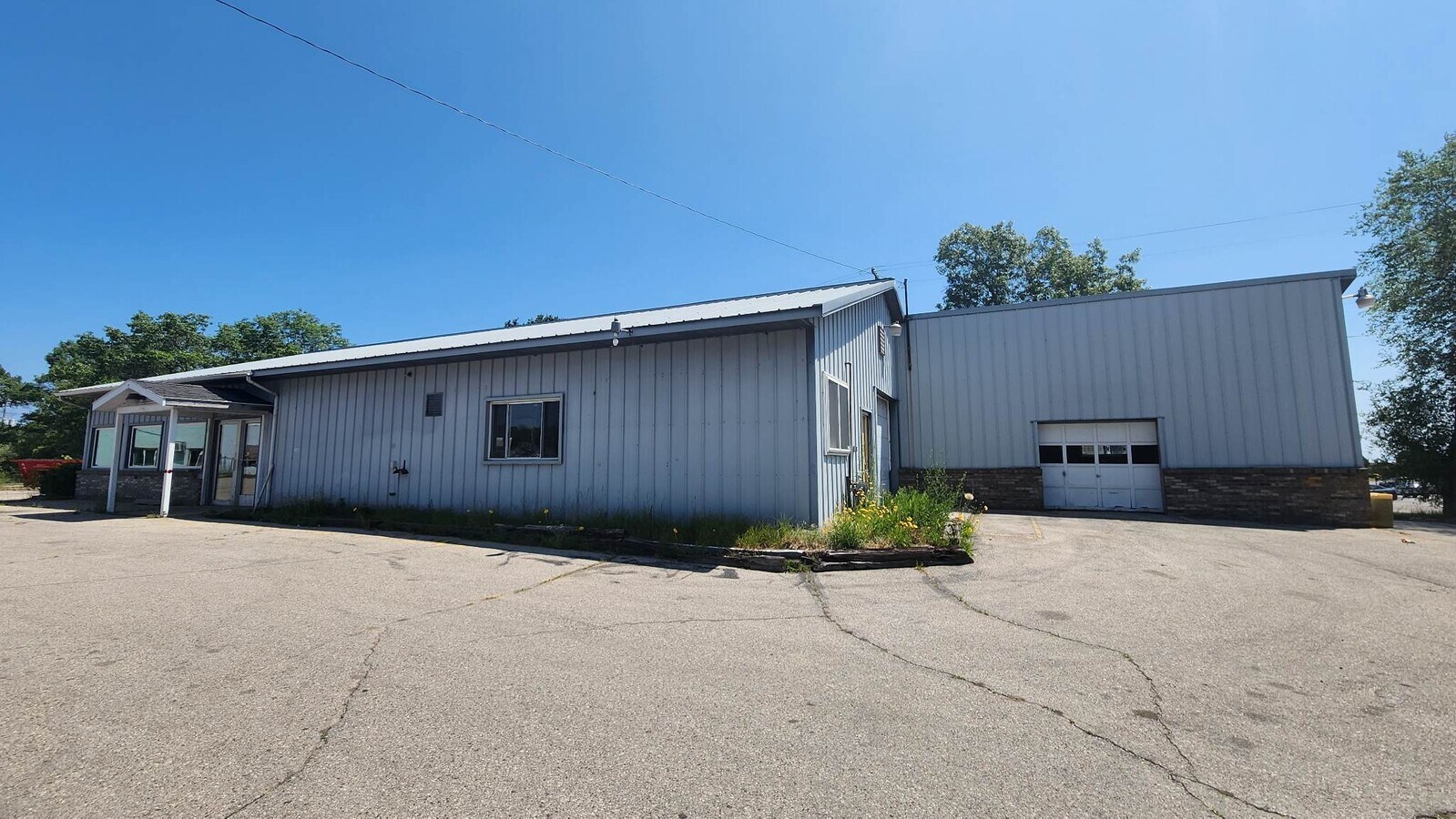 4741 F 41, Oscoda, MI 48750