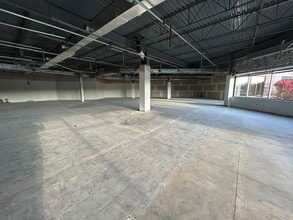 11020 W Plank Ct, Wauwatosa, WI for lease Interior Photo- Image 2 of 7