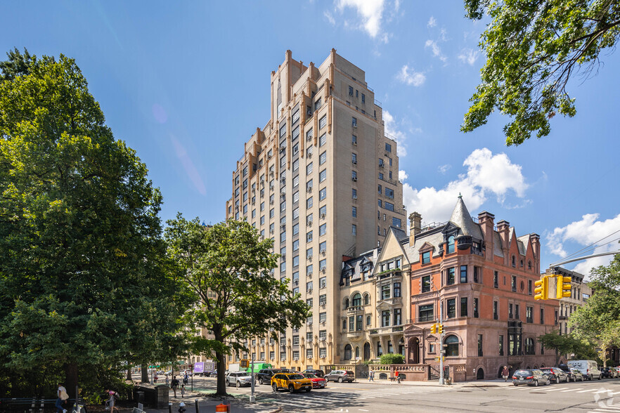 241 Central Park W, New York, NY for lease - Primary Photo - Image 1 of 6