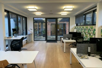 83 Bicester Rd, Long Crendon for lease Interior Photo- Image 2 of 3