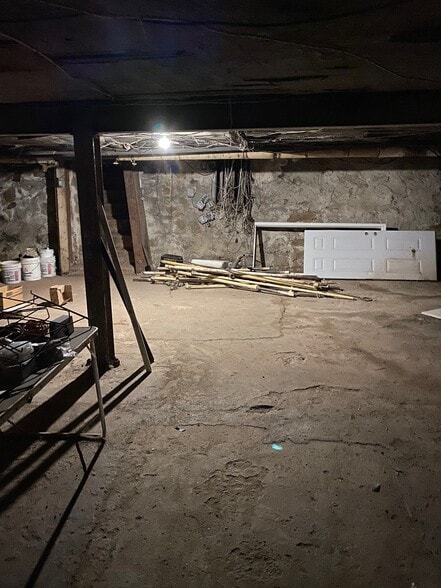 57 Whiting St, New Britain, CT for lease - Building Photo - Image 2 of 18