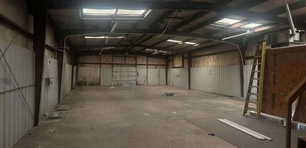 3212 SE Sexton Rd, Decatur, AL for lease Interior Photo- Image 1 of 2