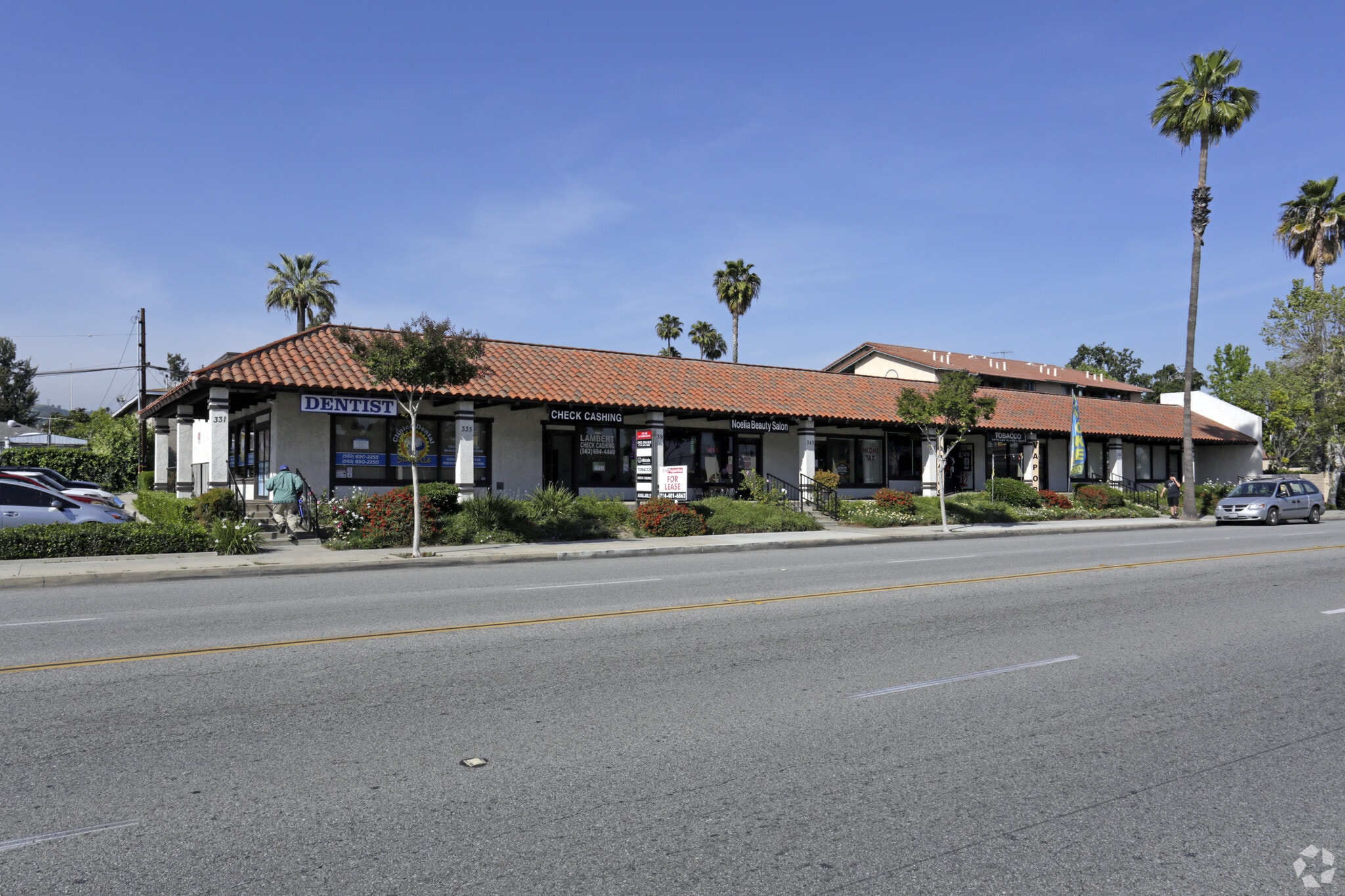 331-359 E La Habra Blvd, La Habra, CA for lease Primary Photo- Image 1 of 9