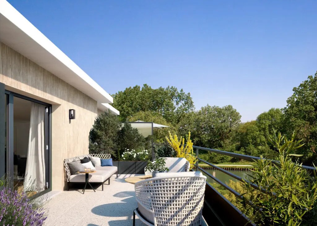 Retail in Vaires-sur-Marne for lease Interior Photo- Image 1 of 4