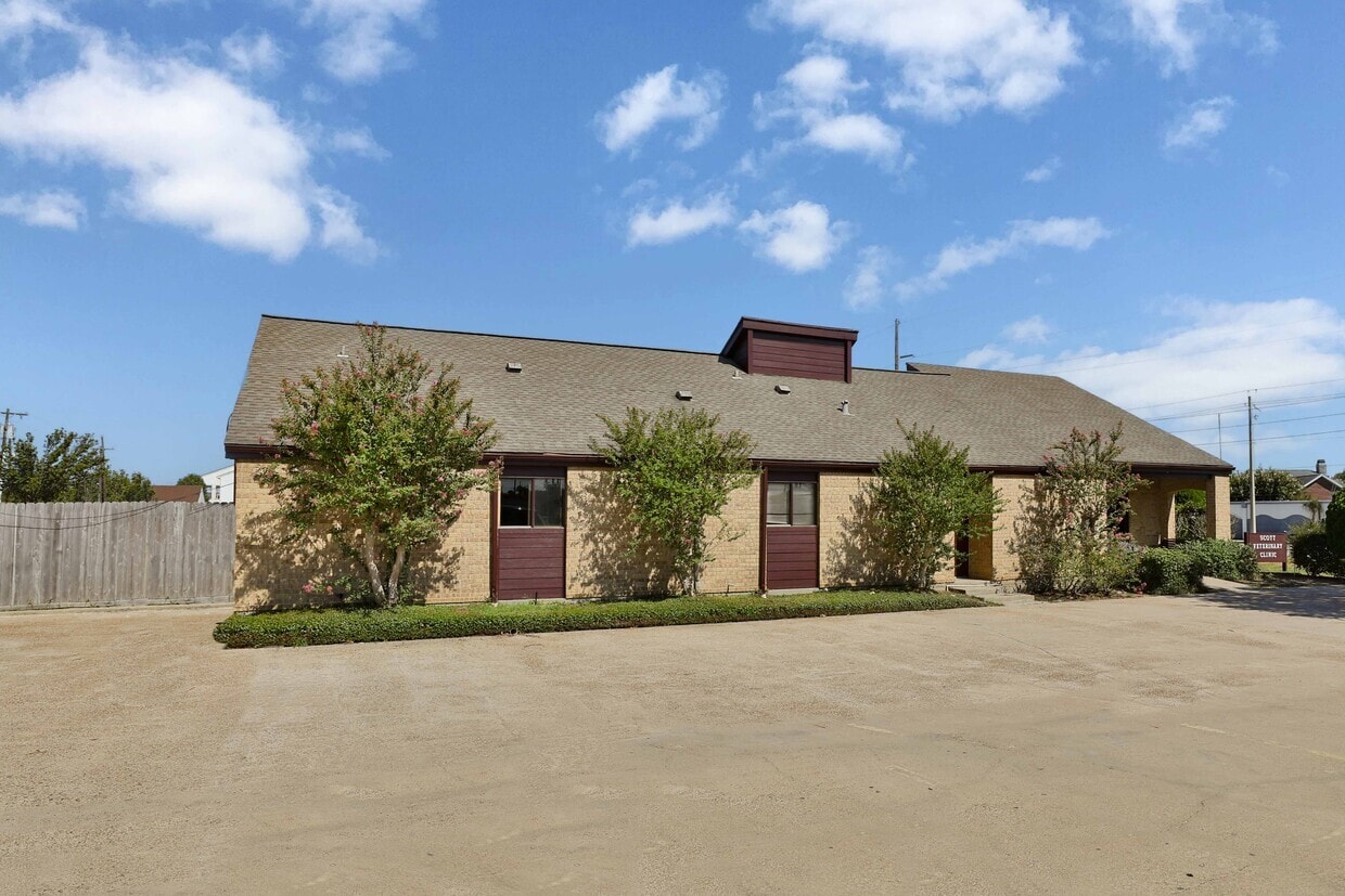 1810 25th Ave N, Texas City, TX for sale Building Photo- Image 1 of 23