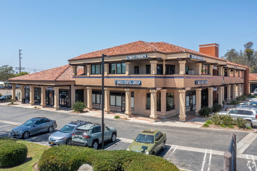1320-1340 W Valley Pky, Escondido, CA for lease - Building Photo - Image 1 of 17