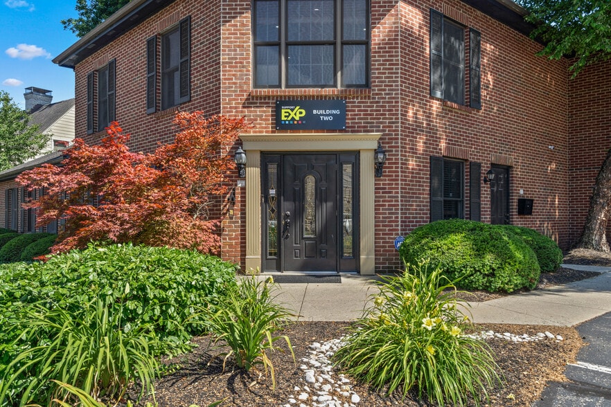 830 E Franklin St, Centerville, OH for sale - Building Photo - Image 3 of 41