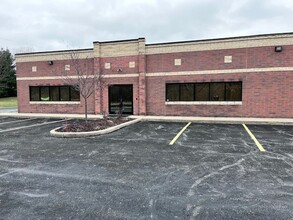 5675 Hudson Industrial Pky, Hudson, OH for lease Building Photo- Image 2 of 10