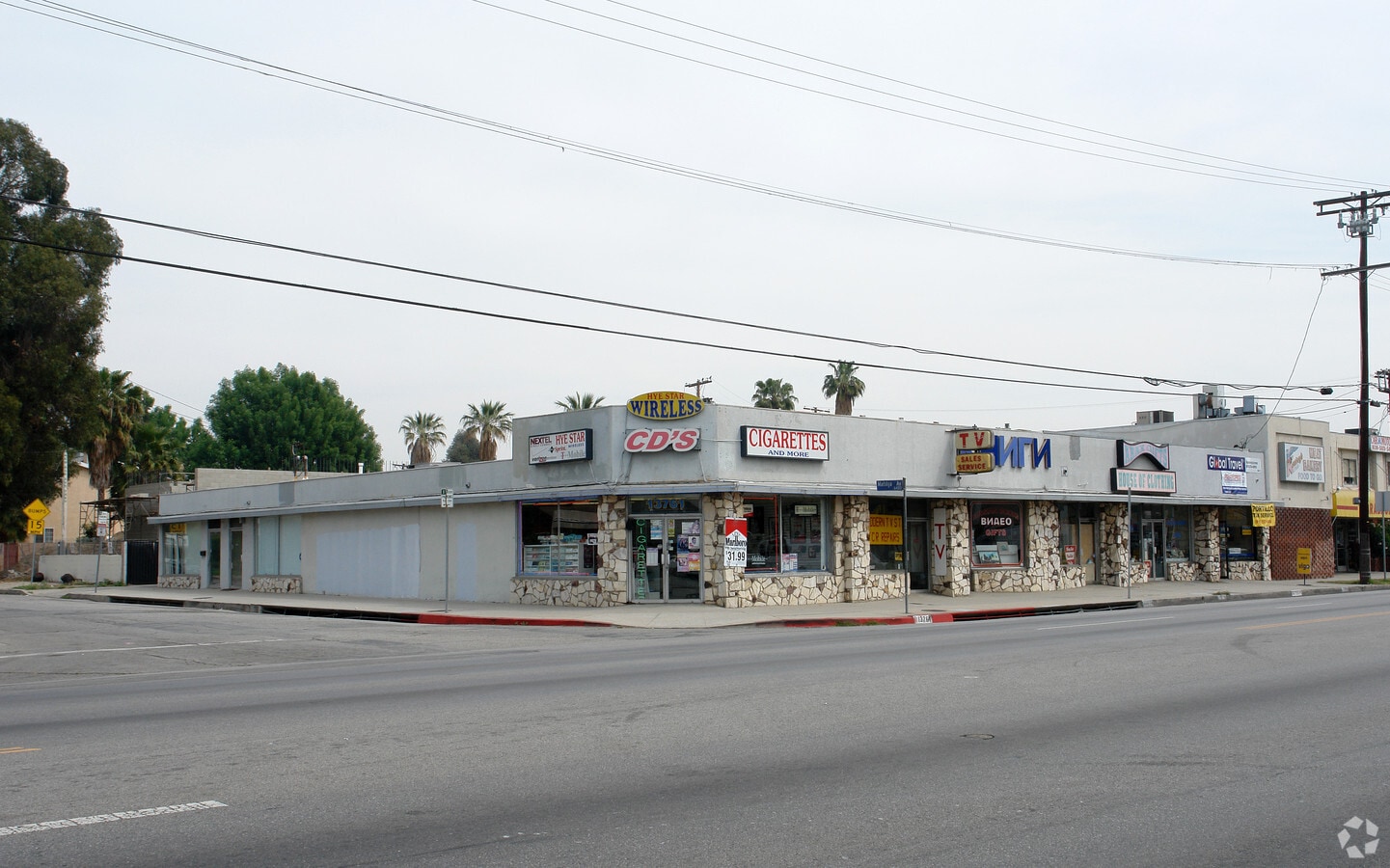 13751 Victory Blvd, Van Nuys, CA 91401 Property Record