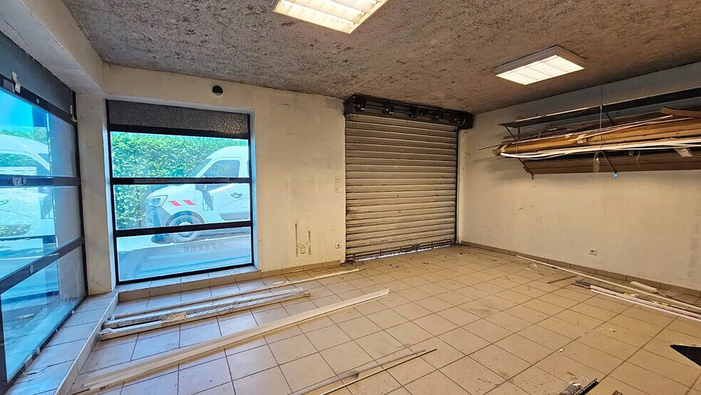 Flex in Champigny-sur-Marne for lease - Building Photo - Image 3 of 12