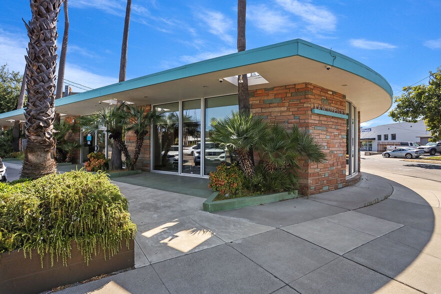 230-250 Dorris Pl, Stockton, CA for sale - Building Photo - Image 1 of 1