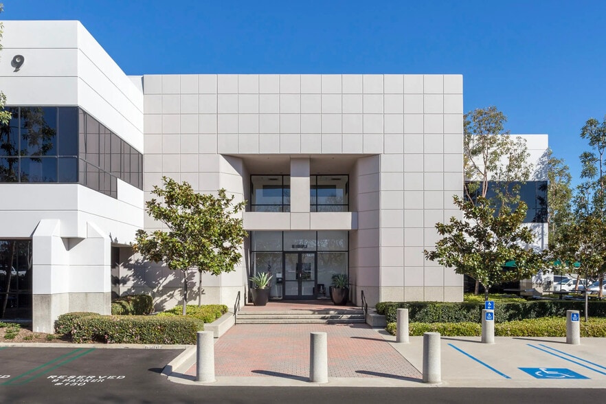 9 Parker, Irvine, CA for lease - Building Photo - Image 3 of 3