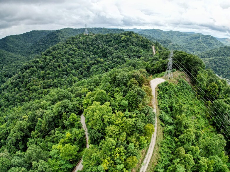 Lens Creek Road, Marmet, WV for sale - Primary Photo - Image 1 of 15