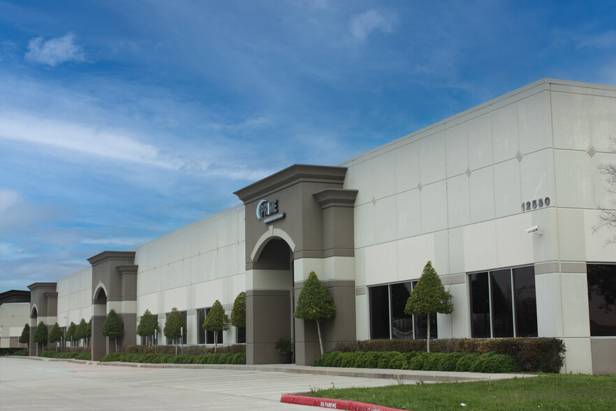 12550 Reed Rd, Sugar Land, TX for lease - Building Photo - Image 3 of 12