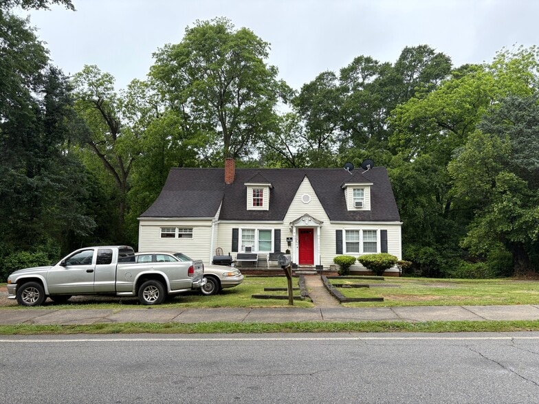 711 W Main St, Thomaston, GA for sale - Primary Photo - Image 1 of 3