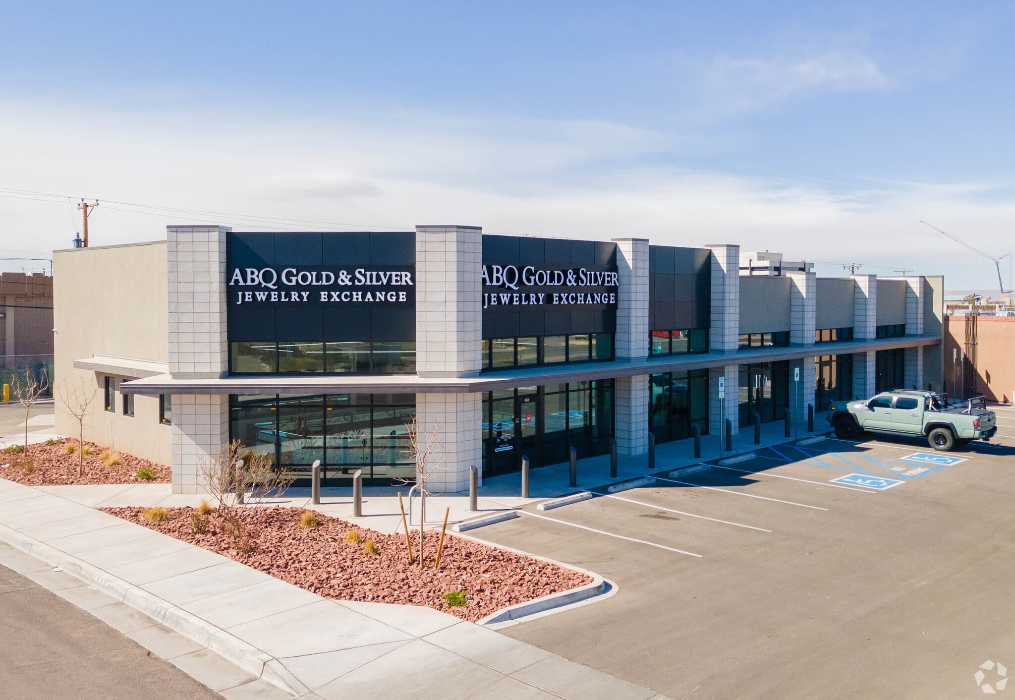 7212 Menaul Blvd, Albuquerque, NM for sale Primary Photo- Image 1 of 1