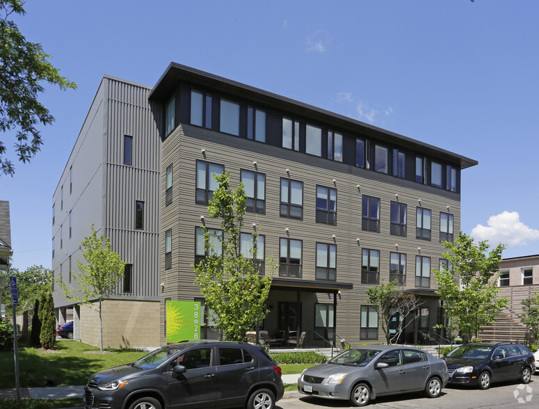 3806 28th Ave, Minneapolis, MN for lease - Building Photo - Image 2 of 45