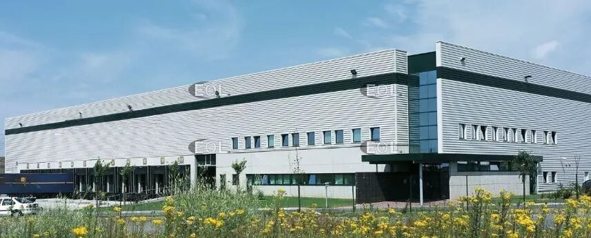 Industrial in Fretin for lease - Building Photo - Image 1 of 4